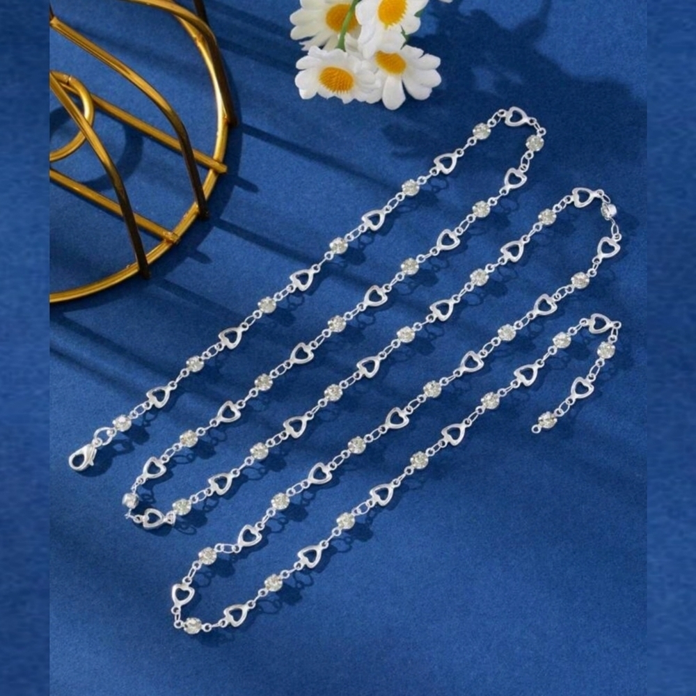 NWT Crystal Silver Hollow Out Heart Y-Shaped Necklace - Picture 3 of 5